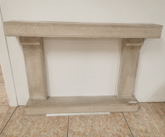 OUTLET Chimenea de piedra vinaixa con hogar Preter